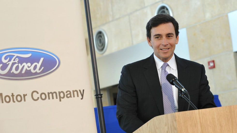 Mark Fields sustituirá a Alan Mulally al frente de Ford