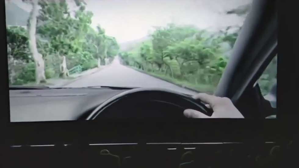 Videonoticia: VW ‘Eyes on the Road’ o los peligros de usar el móvil cuando conduces