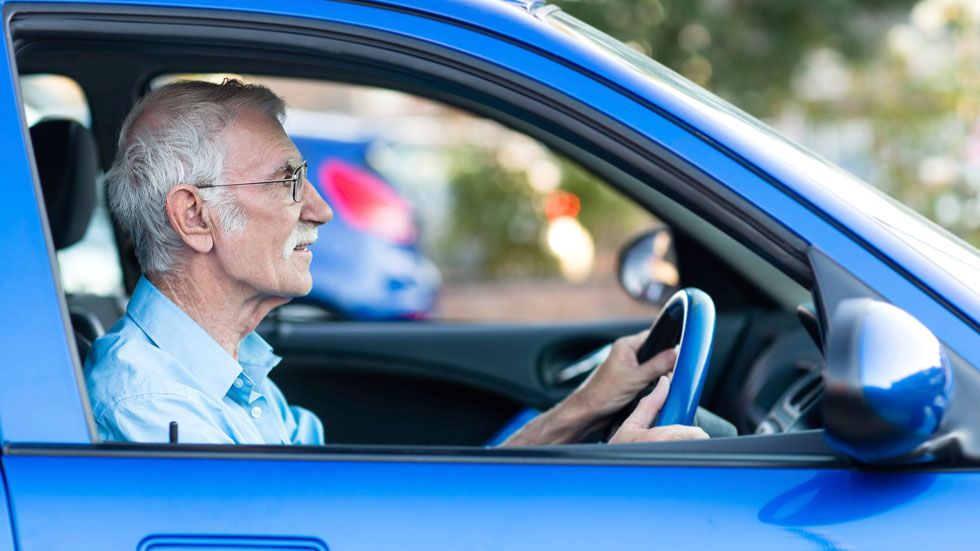 Los mayores de 64 años, ¿peligro para la conducción?