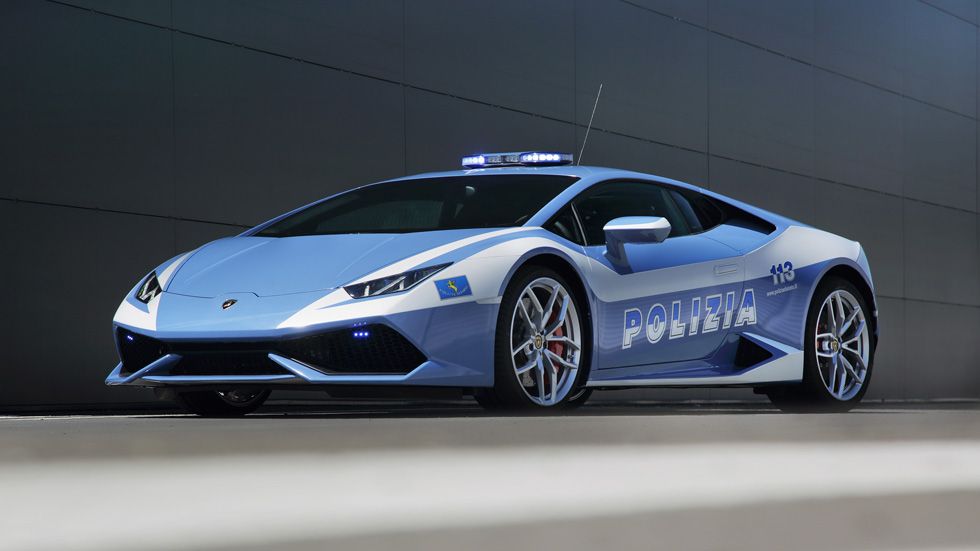 Vehículos policiales, un mercado que mueve 760 millones en España