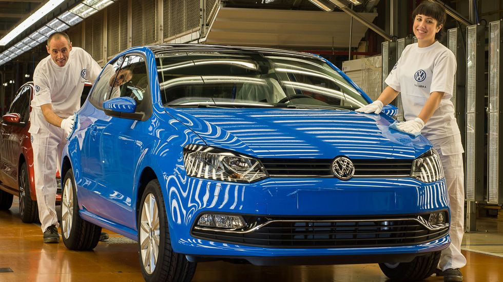 El Parlamento navarro exige al Gobierno retirar el recurso del IVA de Volkswagen