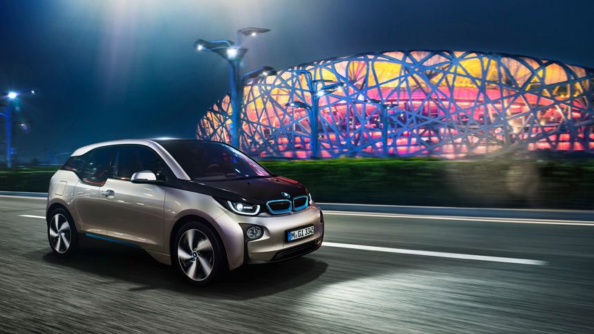 BMW y sus farolas para cargar coches eléctricos