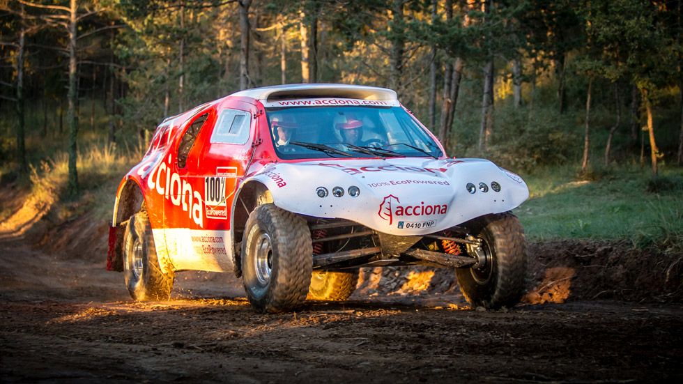 Acciona correrá en el Dakar 2015 con un buggy eléctrico