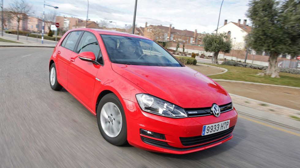 VW y Golf, marca y modelo más valorados por los internautas