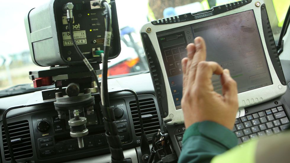 En qué se gasta el dinero la DGT: más radares y más combustible para Pegasus