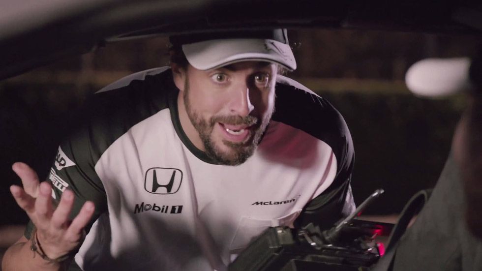 Vídeo: Alonso y Button parodian ‘Regreso al futuro’ con un McLaren 650S