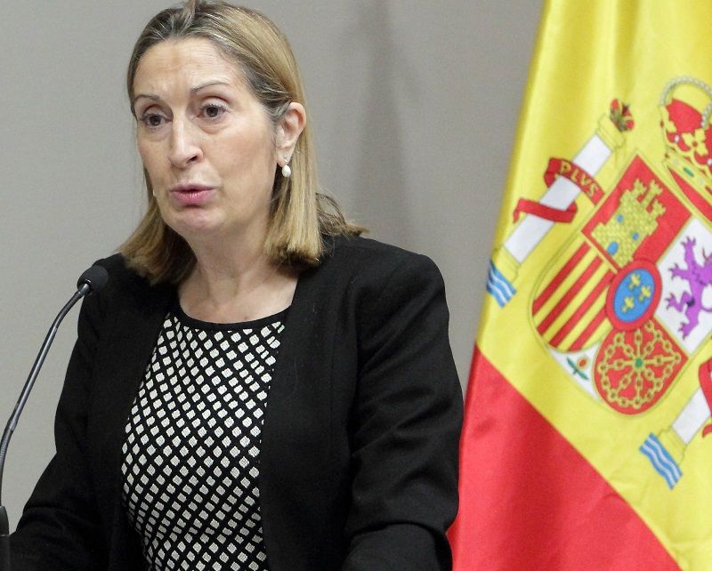Fomento quiere obligar a los camiones a pasar por las autopistas