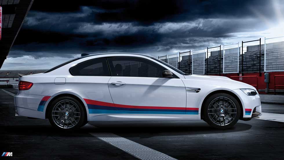 BMW M4 M Performance Parts, un coche de carreras en casa (vídeo)