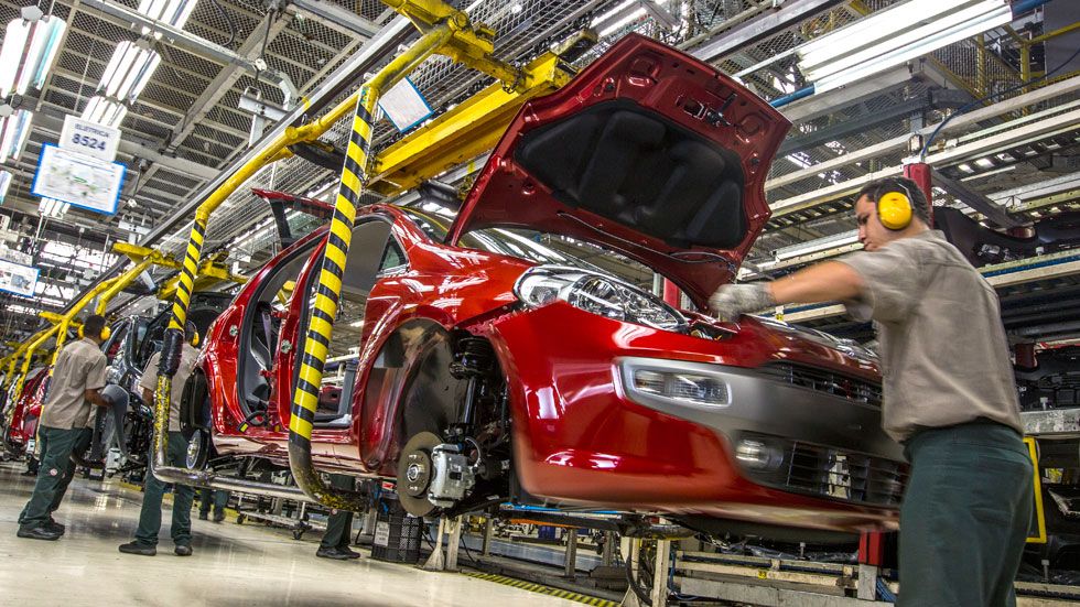 ¿Cuáles son las tres mayores fábricas de coches del mundo?
