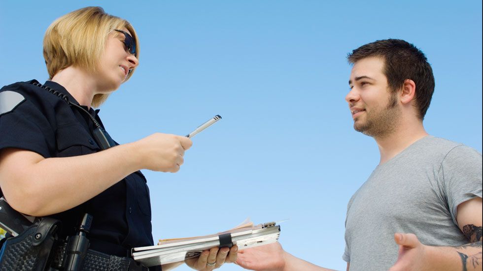 El Ayuntamiento de Madrid comienza a devolver multas 'en diferido'