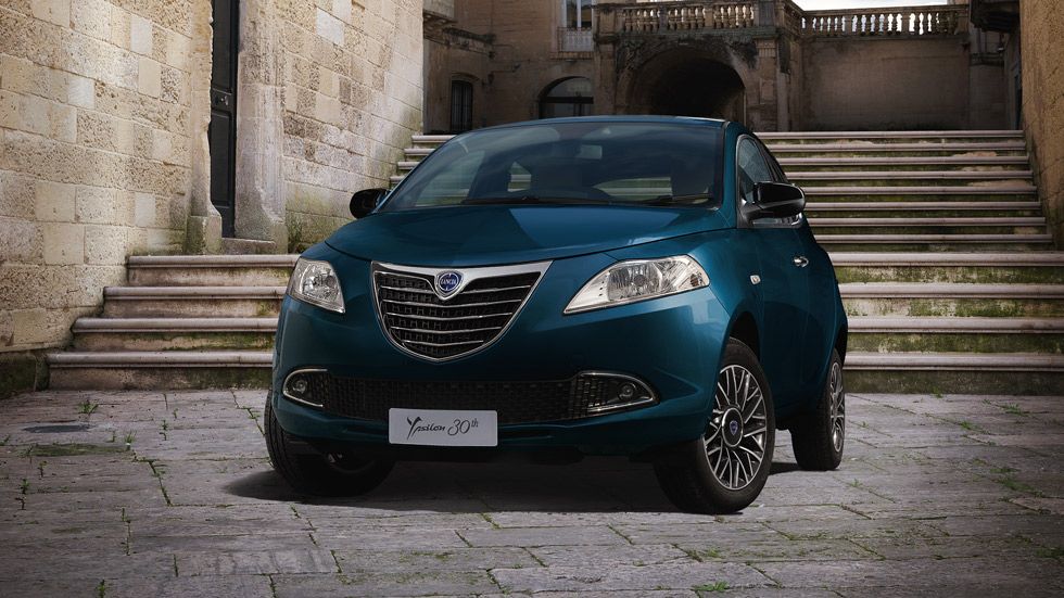 Lancia Ypsilon 30 Aniversario y Elle, glamour para la ciudad