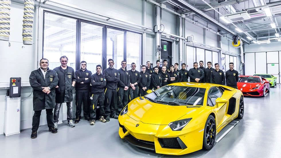 FP para jóvenes desfavorecidos en la fábrica de Lamborghini