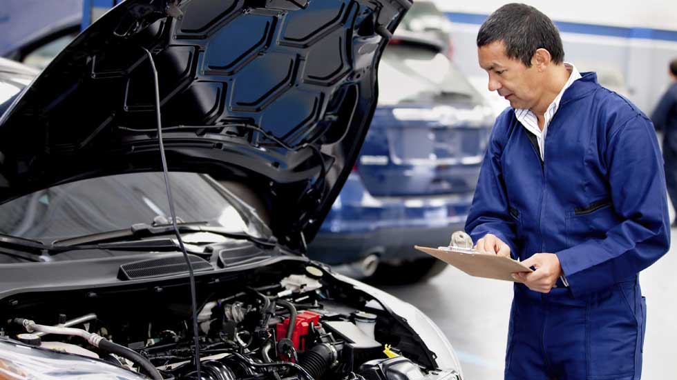 Mantenimiento correcto del coche, ahorro de 2.000 €