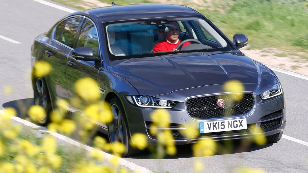 Primera prueba: Jaguar XE, un turbo que vale 240 caballos