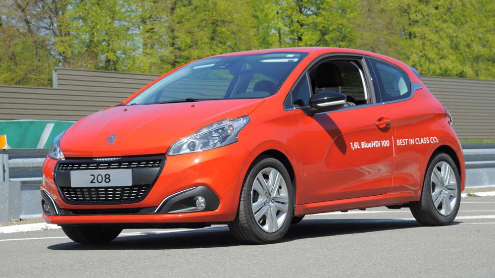 2.152 km con un solo depósito en el Peugeot 208 BlueHDi