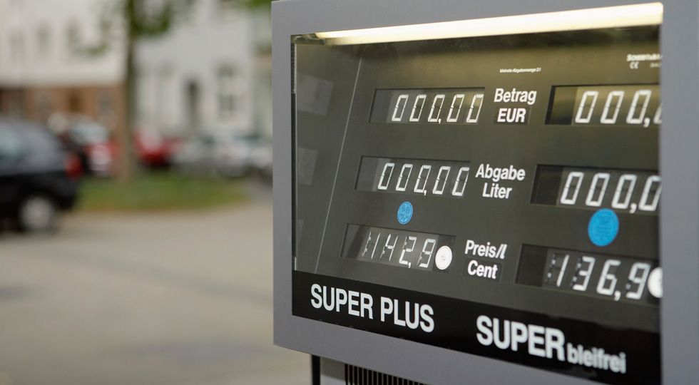 Los hogares consumen un 4 por ciento menos en carburante
