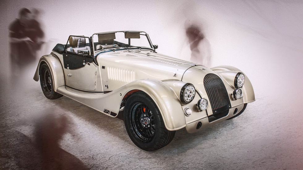 Morgan AR Plus 4, deportivo retro y artesanal