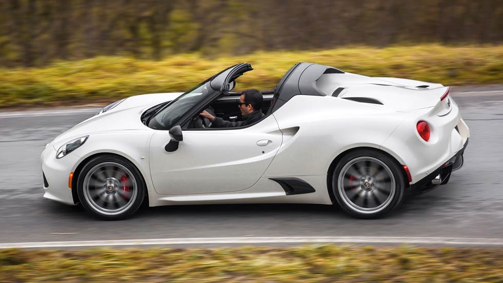 Alfa Romeo 4C Spider, pura excitación