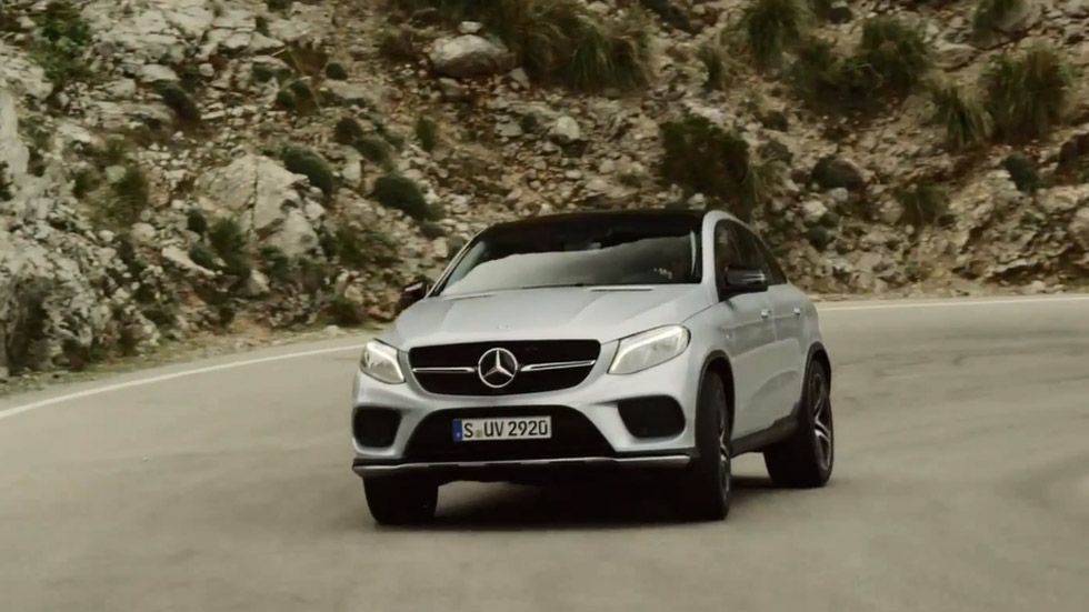 Vídeo: Lewis Hamilton, a los mandos del Mercedes GLE Coupé
