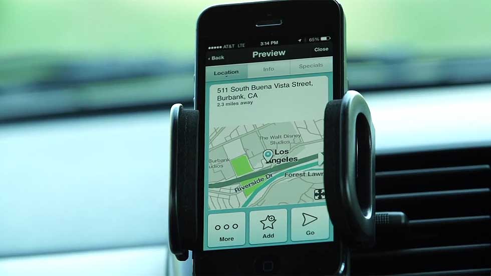 Waze, analizamos la app que te avisa de los radares móviles