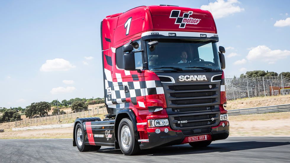 Scania presenta sus V8 MotoGP Limited Edition