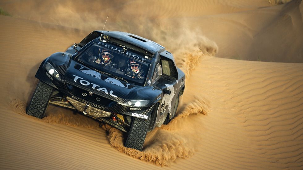 Dakar 2016: Sébastien Loeb y un 2008 DKR evolucionado, nuevas bazas de Peugeot