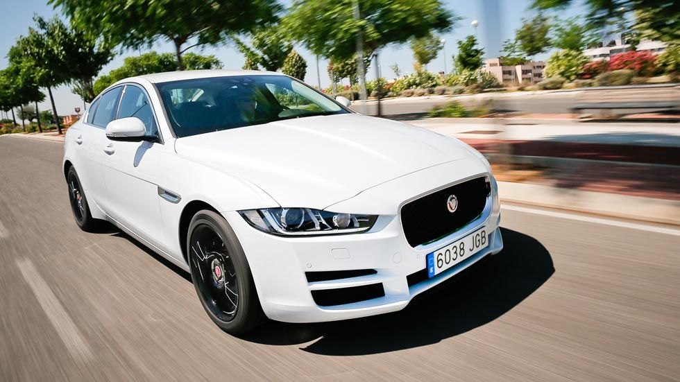 Jaguar XE 2.0d, berlina de raza y gran carácter deportivo
