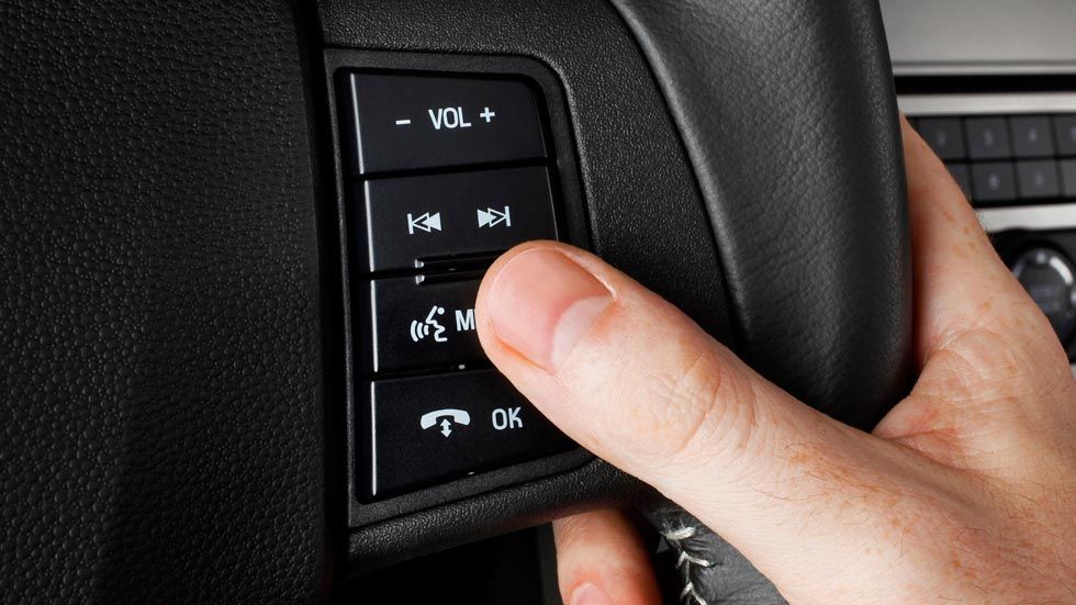 Los asistentes de voz, fuente de distracción al conducir