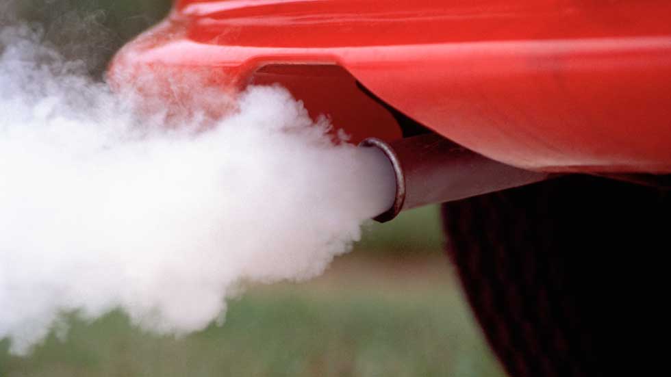 Industria investigará las emisiones de 30 marcas de coches