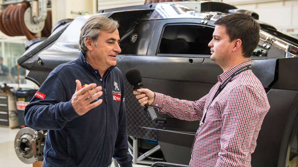 Carlos Sainz, entrevista en vídeo al piloto del Dakar 2016 (primera parte)