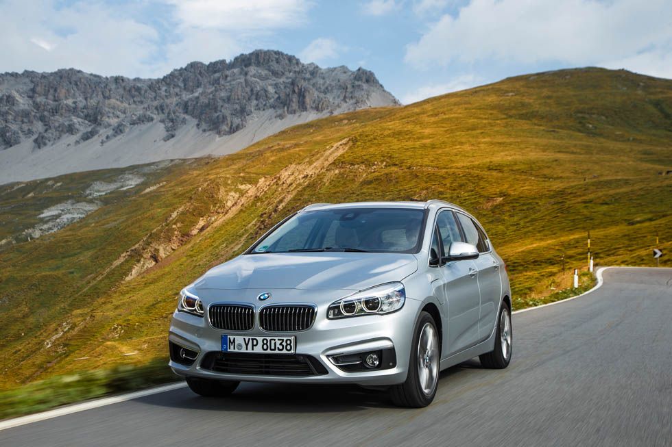 BMW 225xe, monovolumen de tracción total híbrido enchufable