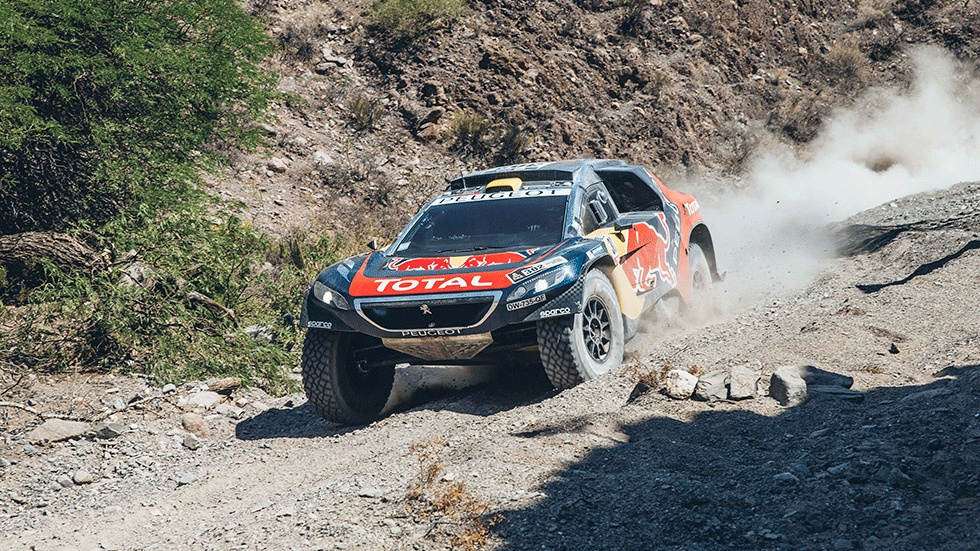 Dakar 2016: Peterhansel recupera el liderato tras el abandono de Sainz