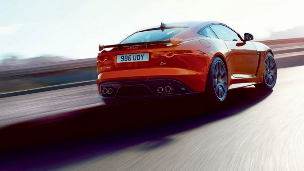 Jaguar F-Type SVR, con tracción total y 575 CV