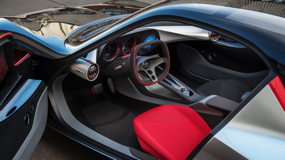 El Opel GT Concept mostrará un interior más propio del futuro