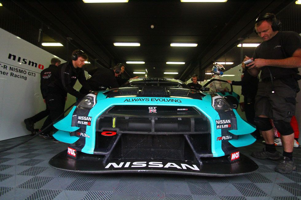 Nissan GT-R NISMO GT3, a sus mandos en Montmeló