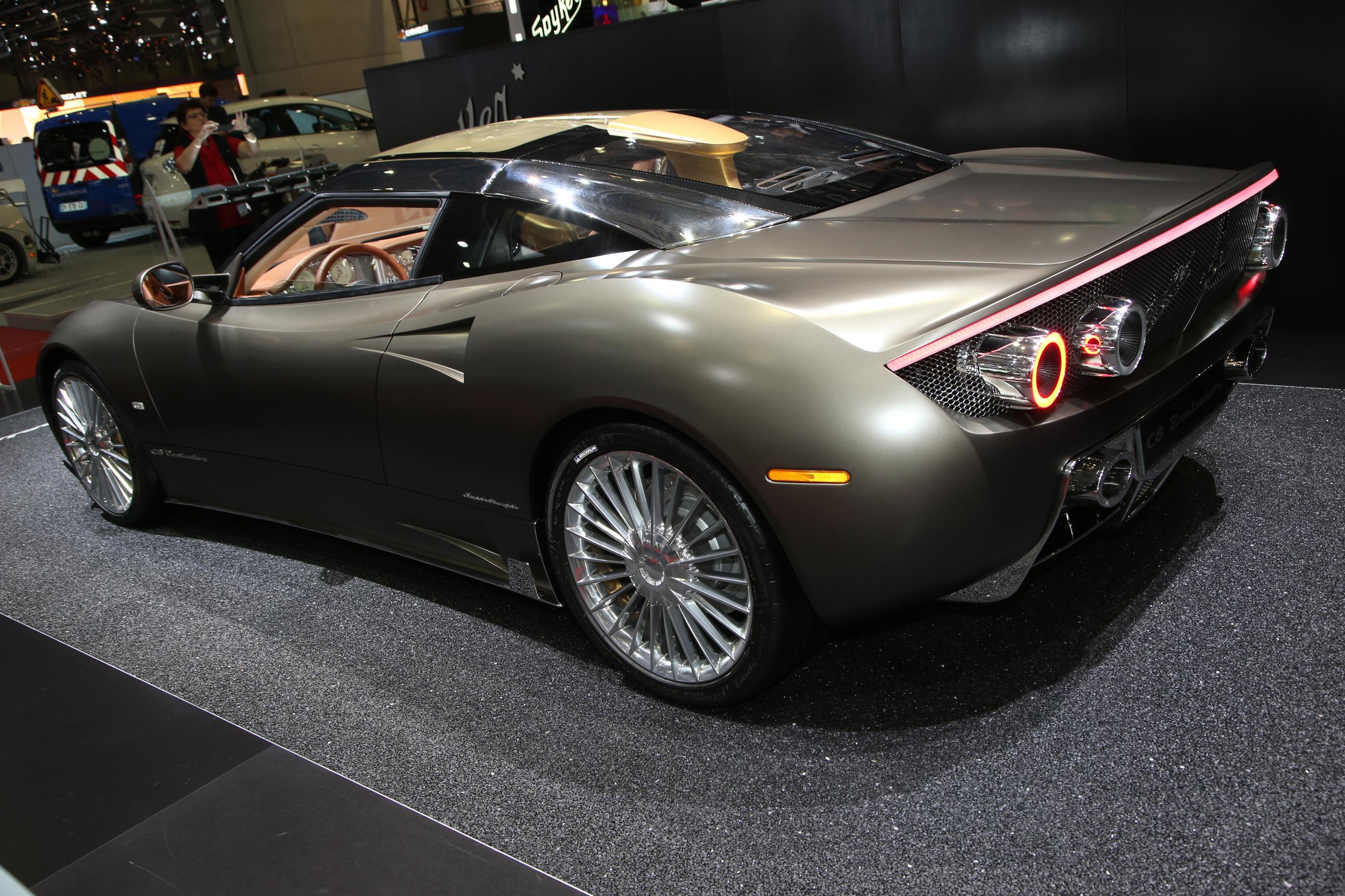 Spyker C8 Preliator, deportivo holandés hecho a mano
