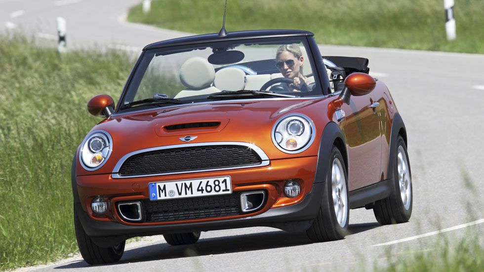El coche de alquiler preferido por las mujeres es el Mini