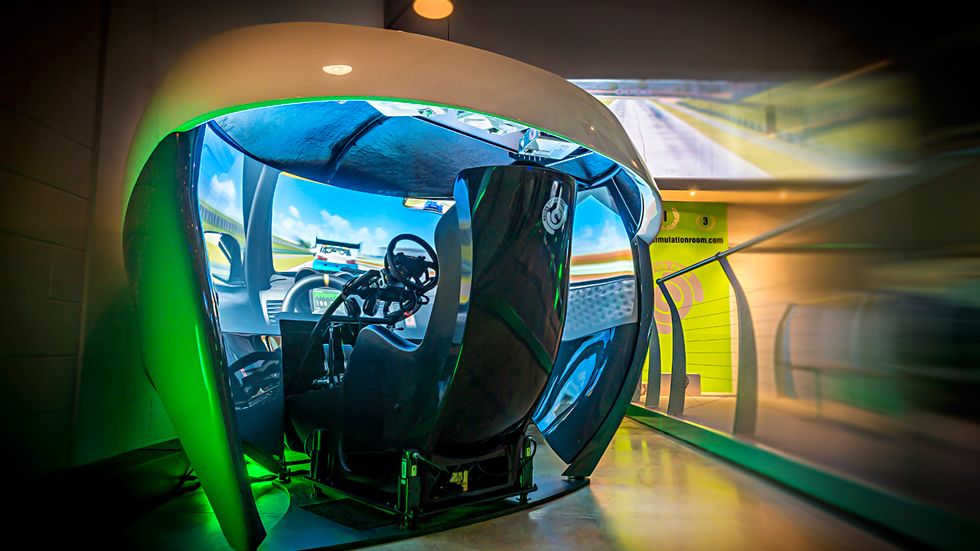 Los simuladores virtuales de carreras de coches más impresionantes, en vídeo