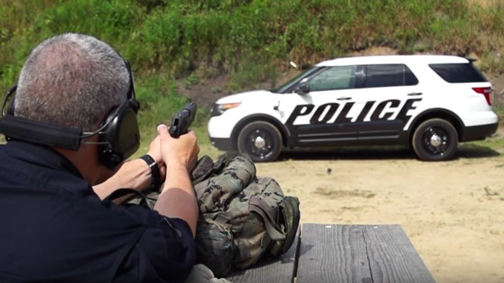 Ford Interceptor, el coche policía de Estados Unidos a prueba de balas (vídeo)