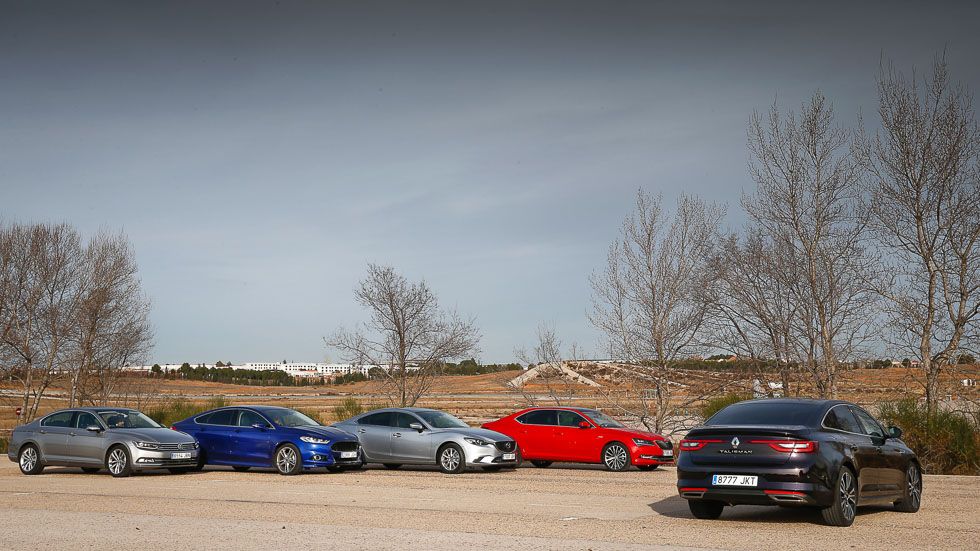 Renault Talisman frente a Ford Mondeo, Mazda6, Skoda Superb y VW Passat