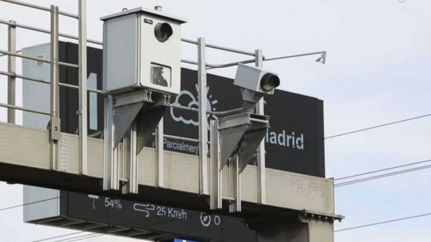 Los radares de la DGT multaron a 375 conductores cada hora en 2015