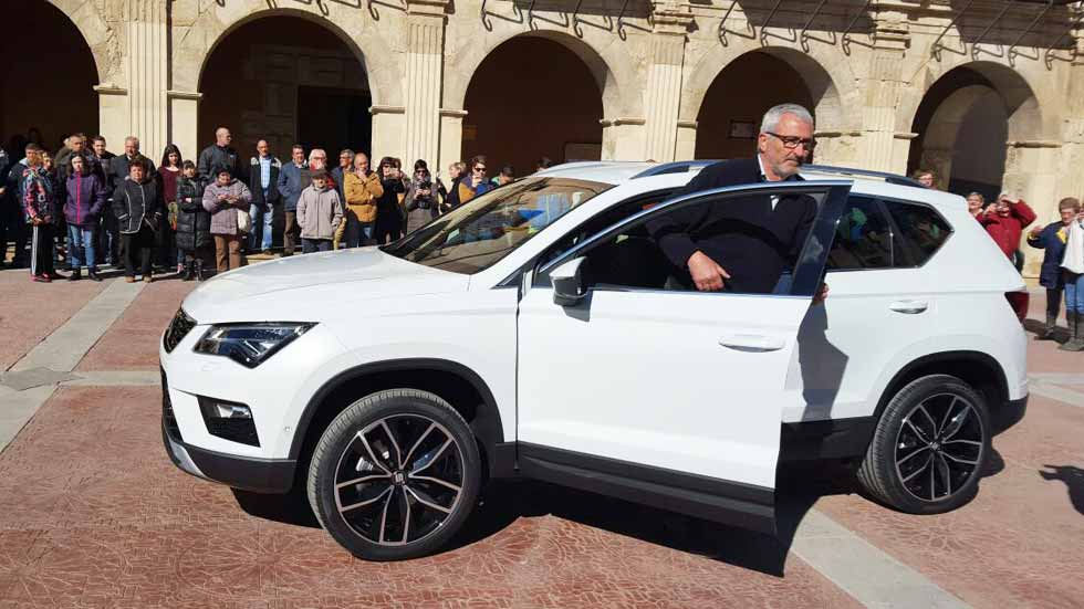 El pueblo de Ateca recibe a su coche: el Seat Ateca
