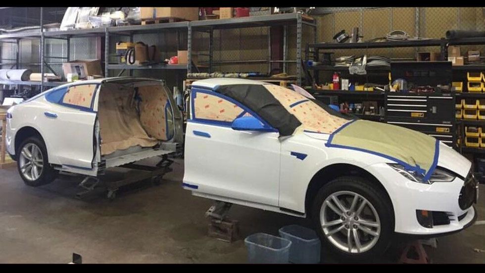 ¿Cómo convertir un Tesla Model S en limusina? (vídeo)