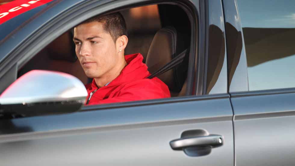 ¿Cuánto dinero se gastan los futbolistas en el seguro de sus coches?
