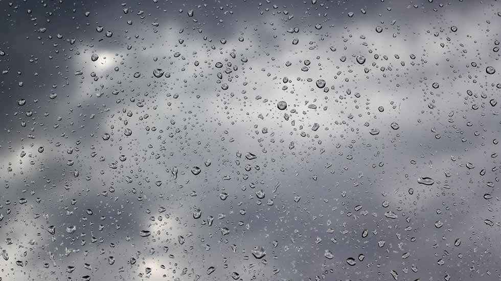 Dudas: ¿cómo desempañar bien los cristales del coche?