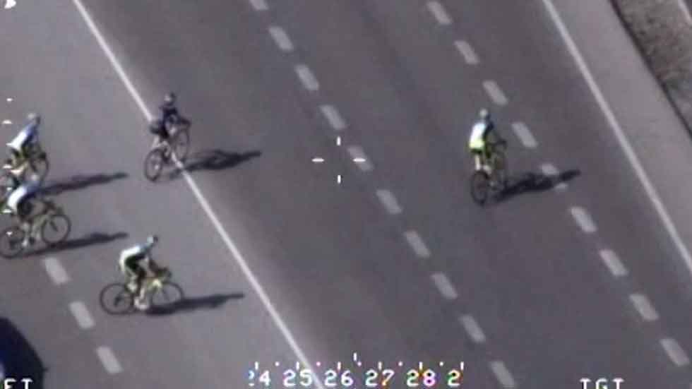 Las últimas ‘pilladas’ del Pegasus: turno para ciclistas y motoristas (vídeo)