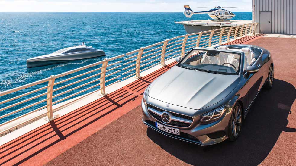 Los transportes de Mercedes por tierra, mar y aire... (vídeo)