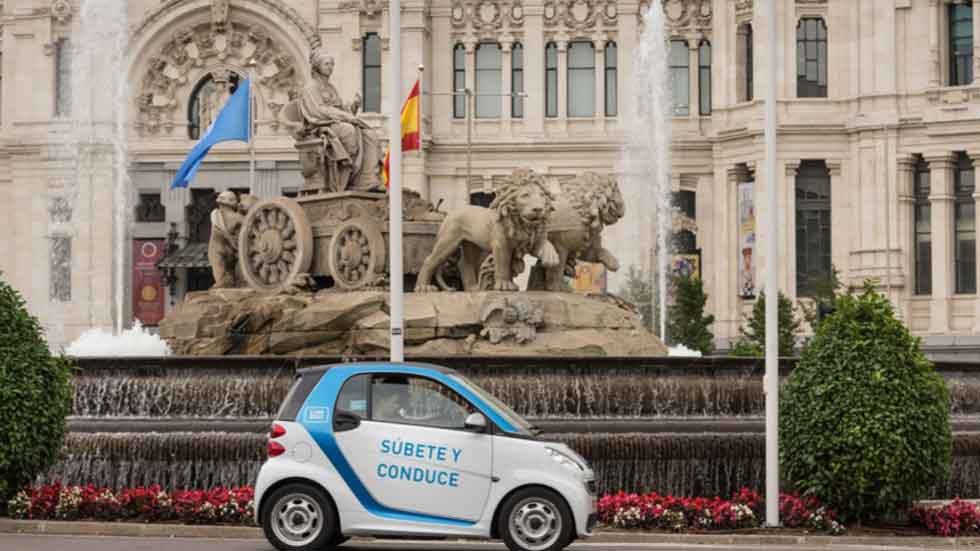 La DGT estudia un distintivo especial para los coches compartidos