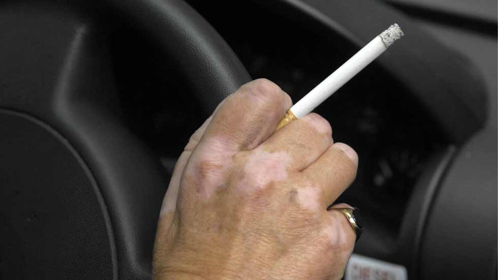 Malos olores en el interior del coche: cómo evitarlos