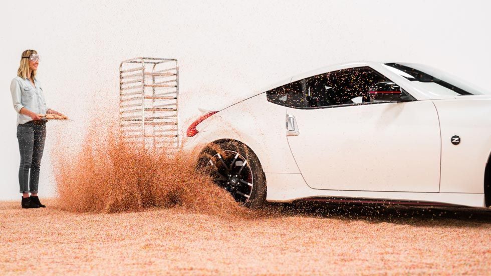 Nissan celebra el Día Nacional del Donut… a derrapes con el 370Z Nismo